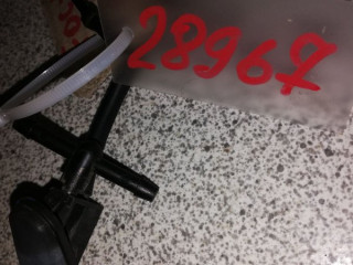 форсунка омывателя лобового стекла Ford Focus 3 поколение CB8 2011, 1708797