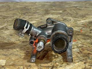 фланец (тройник) системы охлаждения Ford Focus 2 поколение 2007, 1.6 л., бензин, 1221325