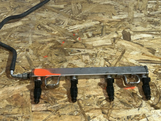 топливная рампа Ford Focus 2 поколение [рестайлинг] 2010, 1.8 л., бензин, 4M5G-9D280-DB