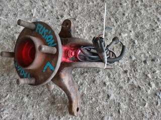 кулак поворотный левый Ford Fusion 1 поколение CBK 2005, 1777797