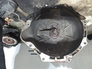 КПП механическая (МКПП) Toyota Hilux 6 поколение 1999, 2.5 л., 2KD-FTV, дизель, МКПП, передний привод, 33030-25320, 33030-25390