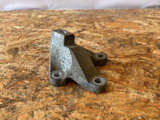 кронштейн КПП Ford Focus 2 поколение [рестайлинг] CB4 2010, 1.6 л., i, SHDC, бензин, АКПП, panther black (metallic), универсал, передний привод, правый руль, 3M51-7M125