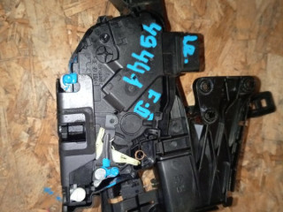 замок двери Ford Focus 2 поколение CB4 2008, 1.6 л., i, SHDA, бензин, 5МКПП, moondust silver, хетчбэк 5 дв., передний привод, правый руль, 4M5AH26412EE