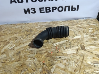 патрубок воздушного фильтра Ford Focus 2 поколение CB4 2006, 1.6 л., бензин, 5МКПП, хетчбэк 5 дв., 1361179