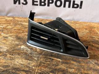 дефлектор обдува салона Ford Focus 3 поколение CB8 2012, 1.6 л., VVT-i, PNDA, бензин, МКПП, midnight sky, хетчбэк 5 дв., передний привод, правый руль, BM51-018B08