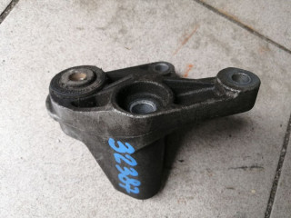 кронштейн КПП Ford Focus 2 поколение CB4 2008, 1306901