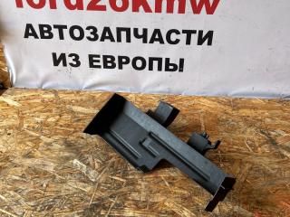 воздуховод (дефлектор) радиатора Ford Focus 3 поколение CB8 2012, 1.6 л., VVT-i, PNDA, бензин, МКПП, midnight sky, хетчбэк 5 дв., передний привод, правый руль, BM518311A