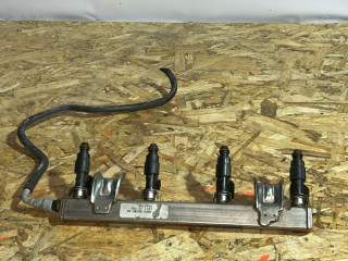 топливная рампа Ford Focus 2 поколение [рестайлинг] 2010, 1.8 л., бензин, 4M5G-9D280-DB