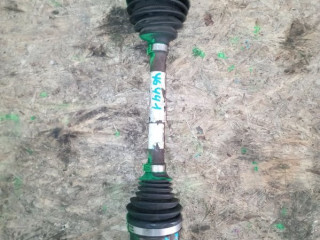 полуось передняя левая (приводной вал, ШРУС) Ford Focus 3 поколение CB8 2015, 1.6 л., бензин