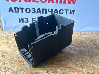 кожух аккумулятора Ford Focus 3 поколение CB8 2012, 1.6 л., i-VTEC, IQDB, бензин, МКПП, frozen white, передний привод, правый руль