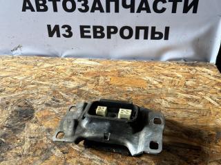 подушка крепления КПП Ford Focus 3 поколение CB8 2013, 1.6 л., PNDA, бензин, 5МКПП, хетчбэк 5 дв., V61-7M121