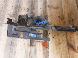 накладка крыла внутренняя перед. прав. Ford Focus 3 поколение CB8 2011, 1.6 л., бензин