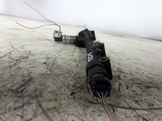 топливная рампа Toyota Hilux 6 поколение 1999, 2.5 л., 2KD-FTV, дизель, МКПП, передний привод, 23810-30071