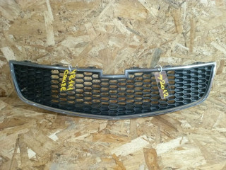 решетка радиатора Chevrolet Cruze 1 поколение J300 2011, 1.8 л., бензин