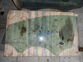 стекло двери передней левой Ford Focus 3 поколение CB8 2011, 1.6 л., бензин