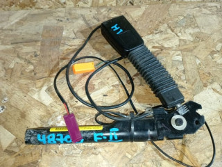 замок ремня безопасности Ford Focus 2 поколение CB4 2008, 1.6 л., бензин