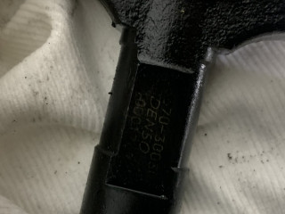 форсунка Toyota Hilux 6 поколение 1999, 2.5 л., 2KD-FTV, дизель, МКПП, передний привод, 23670-30030, 23670-39035, 23670-39045