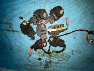 Сервопривод (электропривод моторчик привода) заслонки печки BMW 5 серия F07/F10/F11 2011, 2.0 л., АКПП, задний привод, 64119319037