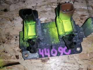 электромагнитный клапан Mazda 3 1 поколение [рестайлинг] BK 2008, LF82-18-740