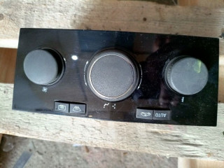 блок управления печки / климат-контроля Opel Astra H/Family [рестайлинг] L69 2010, 1.6 л., i-VTEC, Z 16 XER, бензин, робот, седан, передний привод, 13308176