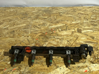 топливная рампа Ford Focus 2 поколение [рестайлинг] 2010, 1.6 л., бензин, 5M5G-9H487