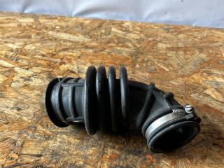 патрубок воздушного фильтра Ford Focus 3 поколение CB8 2012, 1.6 л., VVT-i, PNDA, бензин, робот, panther black (metallic), универсал, передний привод, правый руль, AV61-9C623-GA