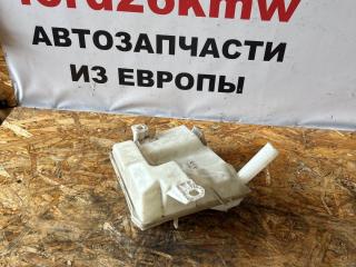 бачок омывателя Ford Focus 3 поколение CB8 2012, 1.6 л., VVT-i, PNDA, бензин, МКПП, midnight sky, хетчбэк 5 дв., передний привод, правый руль, BV6117B613