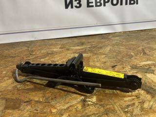 домкрат Ford Focus 2 поколение [рестайлинг] CB4 2009, 1.6 л., i, SHDA, бензин, 5МКПП, голубой металик, хетчбэк 5 дв., передний привод, правый руль, 6M5T-17080-AB