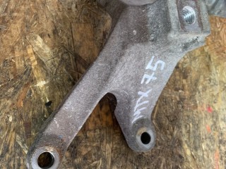 кронштейн КПП Ford Focus 2 поколение [рестайлинг] CB4 2010, 2.0 л., i, AODE, бензин, 5МКПП, mi4	sea grey (metallic), хетчбэк 5 дв., передний привод, правый руль, 1327602