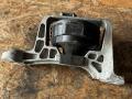 подушка крепления двигателя Ford Focus 2 поколение [рестайлинг] CB4 2009, 1.8 л., i, QQDB, бензин, МКПП, moondust silver (metallic), хетчбэк 5 дв., передний привод, правый руль, 3M51-6F012-AG - фото №4