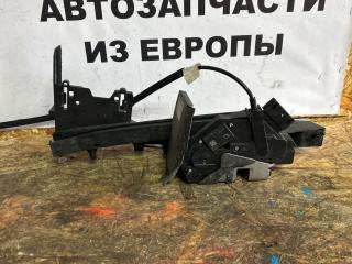 замок двери передней левой Ford Focus 3 поколение CB8 2012, 1.6 л., бензин, хетчбэк 5 дв., AM5A-U21813-AB