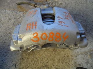 суппорт передний правый Ford Focus 3 поколение CB8 2011, 1.6 л., бензин