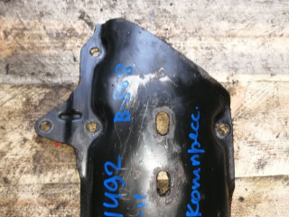 Кожух шкива компрессора Ford Focus 2 поколение CB4 2008, 1352296