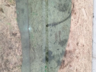 стекло двери левой (купэ) Ford Focus 2 поколение CB4 2008, 1.6 л., бензин