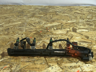 топливная рампа Ford Focus 2 поколение [рестайлинг] 2010, 1.6 л., бензин, 5M5G-9H487