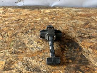 ограничитель открывания двери задней Ford Focus 3 поколение CB8 2012, 1.6 л., бензин, хетчбэк 5 дв., 1726441