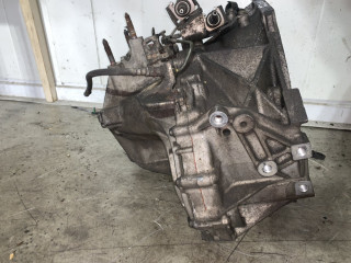 КПП механическая (МКПП) Mitsubishi Outlander 2 поколение [рестайлинг] 2011, 2.3 л., МКПП, передний привод, 2500A364