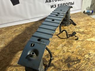 усилитель бампера переднего Ford Focus 2 поколение [рестайлинг] CB4 2009, 1.6 л., SHDA, бензин, МКПП, серо голубой металик, хетчбэк 5 дв., передний привод, правый руль, 8V41-S10948-A