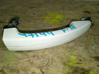 ручка наружная Ford Focus 3 поколение CB8 2011, 1.6 л., бензин, 1738727