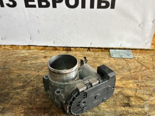 заслонка дроссельная Ford Focus 3 поколение CB8 2012, 1.6 л., VVT-i, PNDA, бензин, робот, panther black (metallic), универсал, передний привод, правый руль