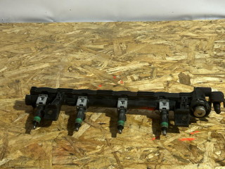 топливная рампа Ford Focus 2 поколение [рестайлинг] 2010, 1.6 л., бензин, 5M5G-9H487