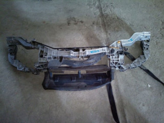 передняя панель крепления облицовки (телевизор) Ford Focus 3 поколение CB8 2012, 1.6 л., бензин