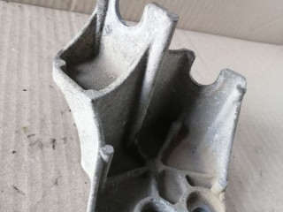 Кронштейн крепления троса КПП Opel Astra H/Family [рестайлинг] L69 2010, 1.6 л., i-VTEC, Z 16 XER, бензин, робот, седан, передний привод, 55354120