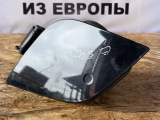 лючок топливного бака Ford Focus 3 поколение CB8 2011, 1.6 л., i-VTEC, PNDA, бензин, МКПП, panther black (metallic), хетчбэк 5 дв., передний привод, BM51-A27936AE