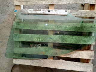 стекло двери передней левой Opel Astra H/Family [рестайлинг] L69 2010, 1.6 л., i-VTEC, Z 16 XER, бензин, робот, седан, передний привод, 93196252