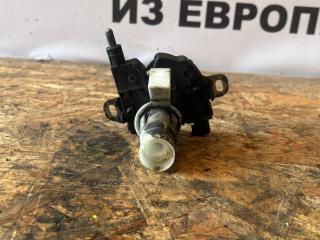 замок капота Ford Focus 2 поколение [рестайлинг] CB4 2010, 1.6 л., i, SHDA, бензин, АКПП, panther black (metallic), хетчбэк 5 дв., передний привод, правый руль, 4895286