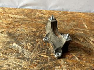 кронштейн полуоси Ford Fusion (USA) 2 поколение [рестайлинг] 2018, 2.0 л., TPWA, бензин, АКПП, pn4ag0 - ingot silver metallic, седан, полный привод, CV61-3K305-JA