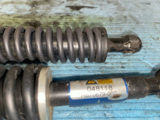 амортизатор крышки багажника (3-5 двери) Volkswagen Touareg 1 поколение [рестайлинг] 2009, 3.0 л., CASC, дизель, АКПП, полный привод, 7L6827550N, 7L6827611C