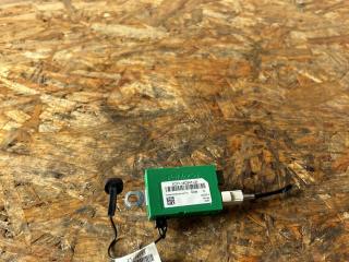 усилитель антенны Ford Focus 3 поколение CB8 2012, 1.6 л., VVT-i, PNDA, бензин, робот, panther black (metallic), универсал, передний привод, правый руль, 7CP1-18C847-UA