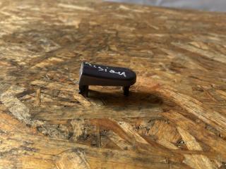 заглушка личинки замка Ford Fusion 1 поколение CBK 2004, 1.4 л., i, бензин, 5МКПП, синий металик, передний привод, 1516241